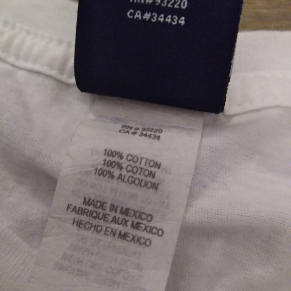 NWOT DC fitted graphic tee - Picture 6 of 6